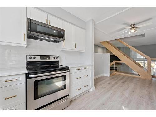 5-589 Beechwood Drive, Waterloo, ON - Indoor Photo Showing Kitchen With Upgraded Kitchen