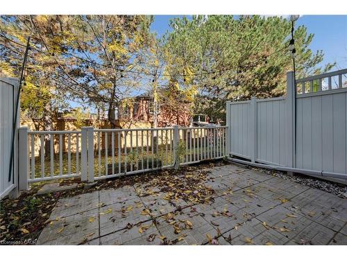 5-589 Beechwood Drive, Waterloo, ON - Outdoor