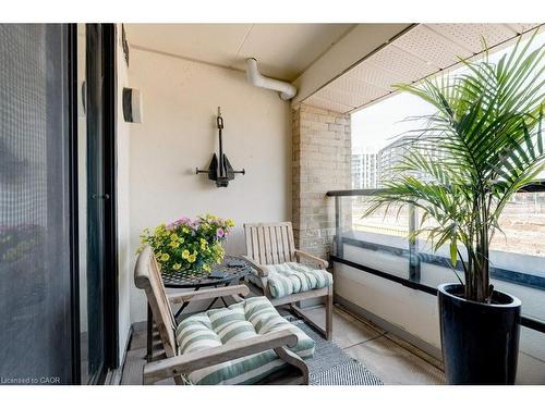 214-100 Bronte Road, Oakville, ON -  With Exterior