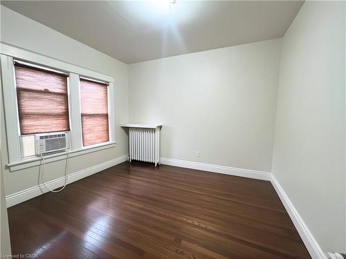 2-11 Proctor Boulevard, Hamilton, ON - Indoor Photo Showing Other Room