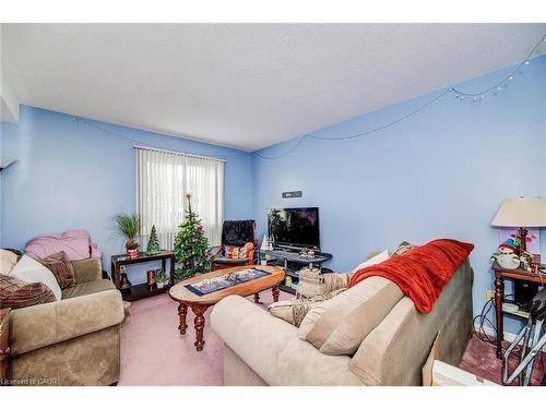 217-456 Janefield Avenue, Guelph, ON - Indoor Photo Showing Living Room