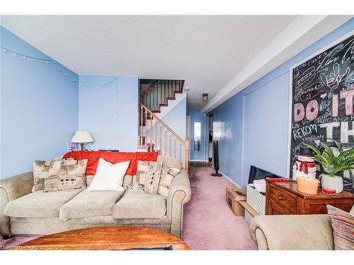 217-456 Janefield Avenue, Guelph, ON - Indoor Photo Showing Living Room