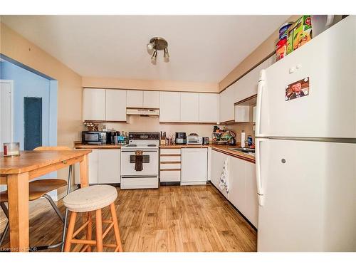 217-456 Janefield Avenue, Guelph, ON - Indoor Photo Showing Kitchen