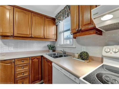 131 East 42Nd Street, Hamilton, ON - Indoor Photo Showing Kitchen With Double Sink