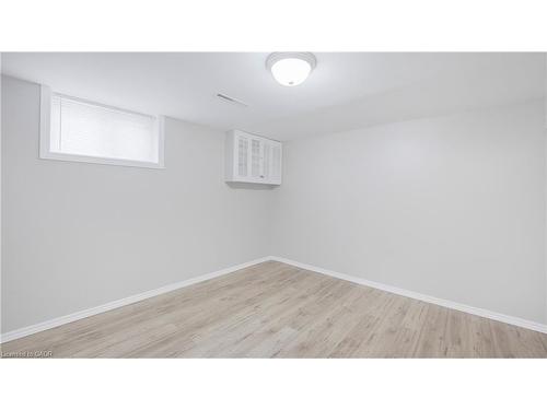 131 East 42Nd Street, Hamilton, ON - Indoor Photo Showing Other Room