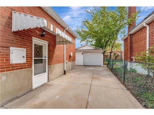 131 East 42Nd Street, Hamilton, ON - Outdoor With Exterior