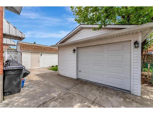 131 East 42Nd Street, Hamilton, ON - Outdoor With Exterior