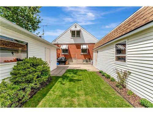 131 East 42Nd Street, Hamilton, ON - Outdoor With Exterior