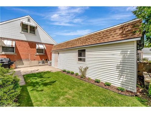 131 East 42Nd Street, Hamilton, ON - Outdoor With Exterior