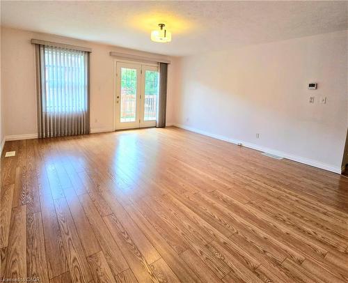5-10 Isherwood Avenue, Cambridge, ON - Indoor Photo Showing Other Room