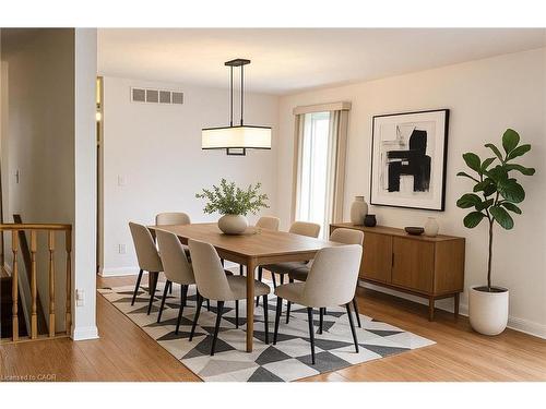 5-10 Isherwood Avenue, Cambridge, ON - Indoor Photo Showing Dining Room