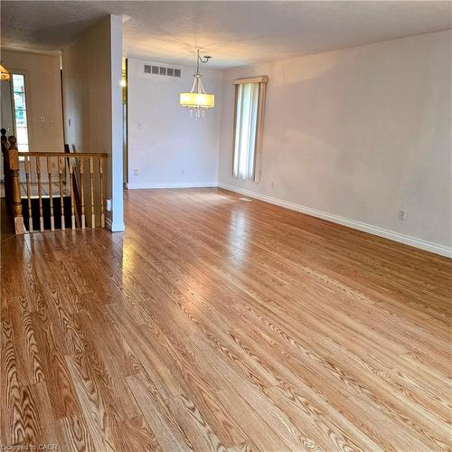 5-10 Isherwood Avenue, Cambridge, ON - Indoor