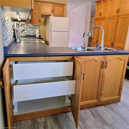 5-10 Isherwood Avenue, Cambridge, ON - Indoor Photo Showing Kitchen