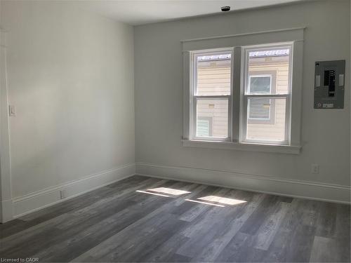 3-90 Kent Street S, Simcoe, ON - Indoor Photo Showing Other Room