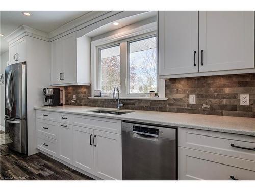 59 Washington Street E, Washington, ON - Indoor Photo Showing Kitchen With Double Sink