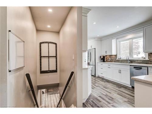 59 Washington Street E, Washington, ON - Indoor Photo Showing Kitchen