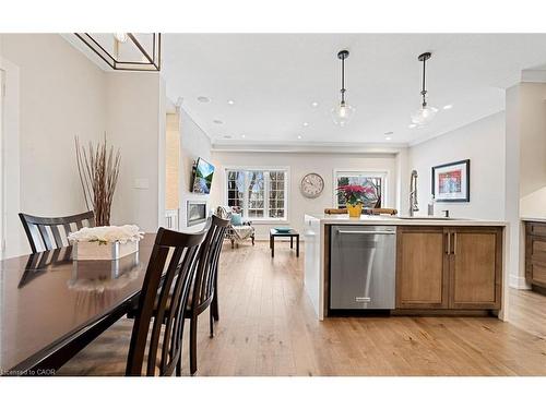 24-2086 Ghent Avenue, Burlington, ON - Indoor Photo Showing Dining Room