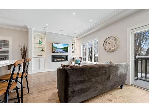 24-2086 Ghent Avenue, Burlington, ON - Indoor