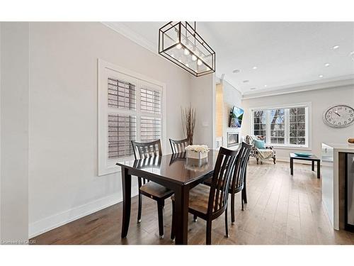 24-2086 Ghent Avenue, Burlington, ON - Indoor Photo Showing Dining Room