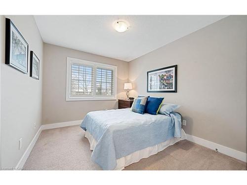24-2086 Ghent Avenue, Burlington, ON - Indoor Photo Showing Bedroom