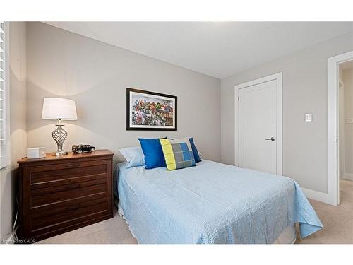 24-2086 Ghent Avenue, Burlington, ON - Indoor Photo Showing Bedroom