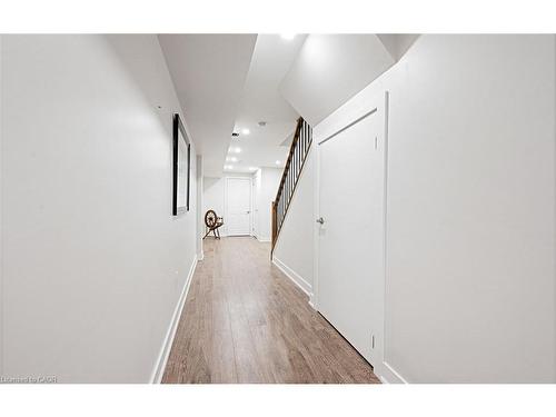 24-2086 Ghent Avenue, Burlington, ON - Indoor Photo Showing Other Room