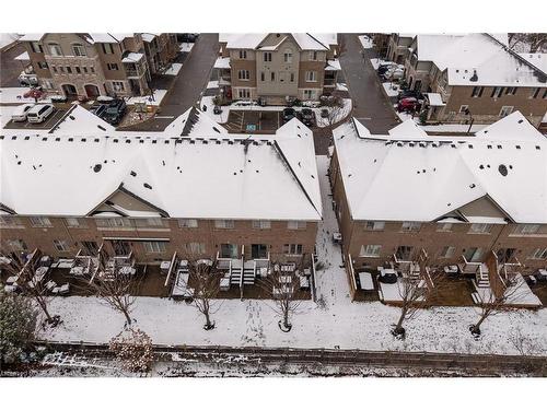 24-2086 Ghent Avenue, Burlington, ON - Outdoor