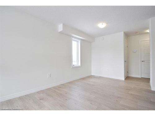 36-50 Faith Street, Cambridge, ON - Indoor Photo Showing Other Room