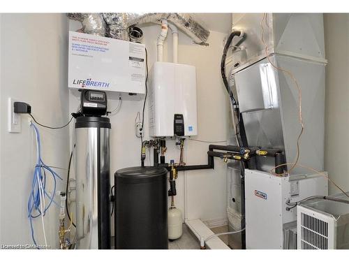 36-50 Faith Street, Cambridge, ON - Indoor Photo Showing Basement