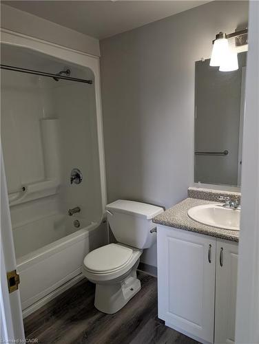 706-736 Old Albert Street, Waterloo, ON - Indoor Photo Showing Bathroom