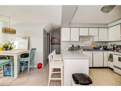 115-456 Janefield Avenue, Guelph, ON - Indoor Photo Showing Kitchen