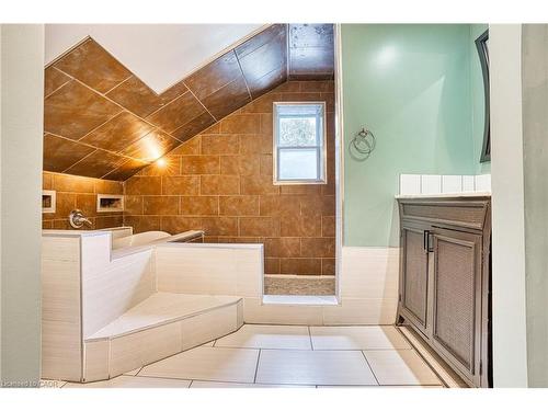 383 Campbell Street, Lucknow, ON - Indoor