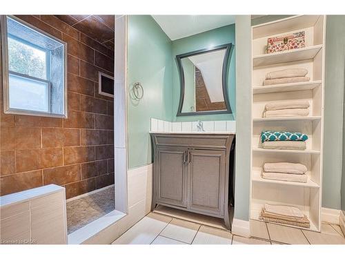 383 Campbell Street, Lucknow, ON - Indoor