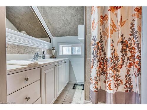 383 Campbell Street, Lucknow, ON - Indoor Photo Showing Bathroom