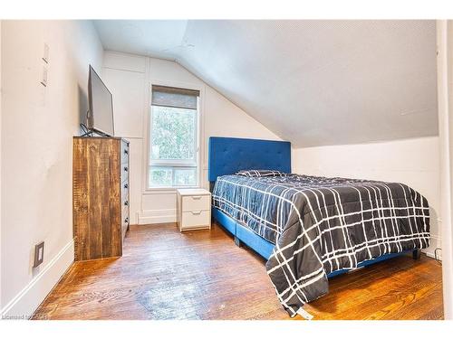 383 Campbell Street, Lucknow, ON - Indoor Photo Showing Bedroom