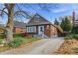 89 Erin Avenue  Hamilton, ON L8K 4W1