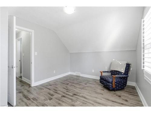 89 Erin Avenue, Hamilton, ON - Indoor Photo Showing Other Room