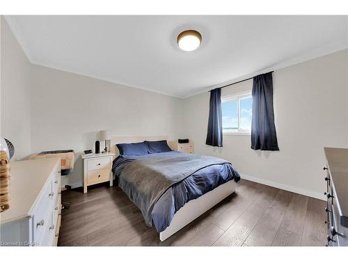 1073 Concession 6 Woodhouse Road, Simcoe, ON - Indoor Photo Showing Bedroom