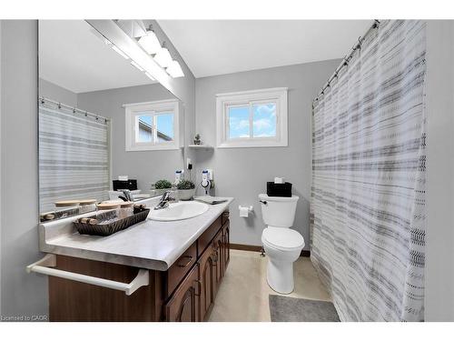 1073 Concession 6 Woodhouse Road, Simcoe, ON - Indoor Photo Showing Bathroom