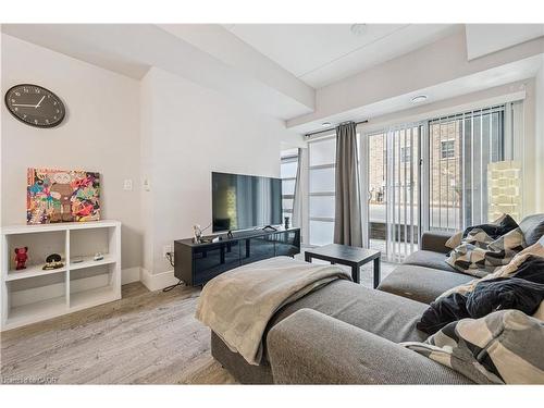 104-15 Prince Albert Boulevard, Kitchener, ON - Indoor