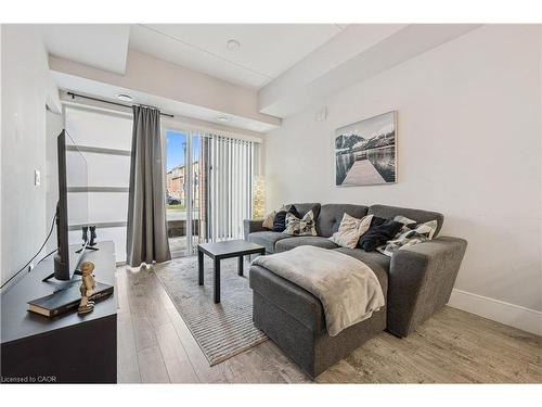 104-15 Prince Albert Boulevard, Kitchener, ON - Indoor