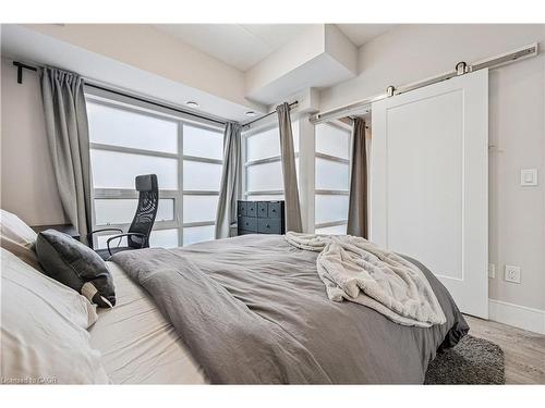 104-15 Prince Albert Boulevard, Kitchener, ON - Indoor Photo Showing Bedroom