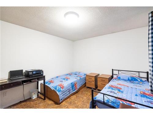 Main-690 Elgin Street N, Cambridge, ON - Indoor Photo Showing Bedroom