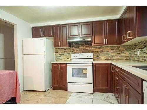 Main-690 Elgin Street N, Cambridge, ON - Indoor Photo Showing Kitchen