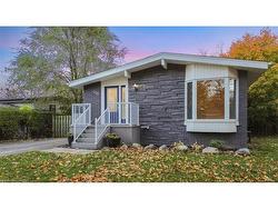 418 Norrie Crescent  Burlington, ON L7L 3S5