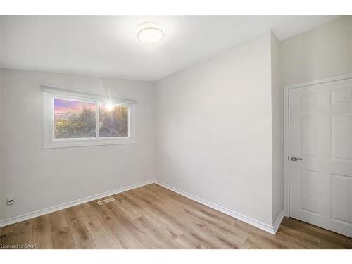418 Norrie Crescent, Burlington, ON - Indoor Photo Showing Other Room