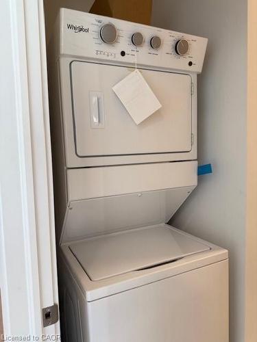 32 Waterleaf Trail, Welland, ON - Indoor Photo Showing Laundry Room
