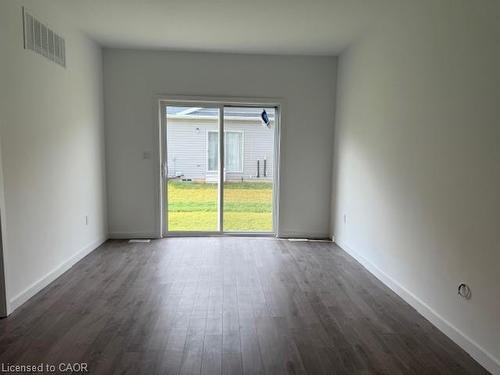 32 Waterleaf Trail, Welland, ON - Indoor Photo Showing Other Room