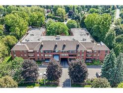 PH1-150 Wilson Street W Ancaster, ON L9G 4E7