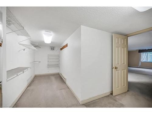 Ph1-150 Wilson Street W, Ancaster, ON - Indoor Photo Showing Other Room